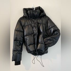 Gap Cropped Puffer Jacket size small